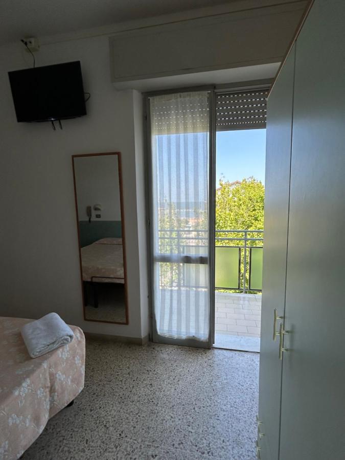 Economy Triple Room